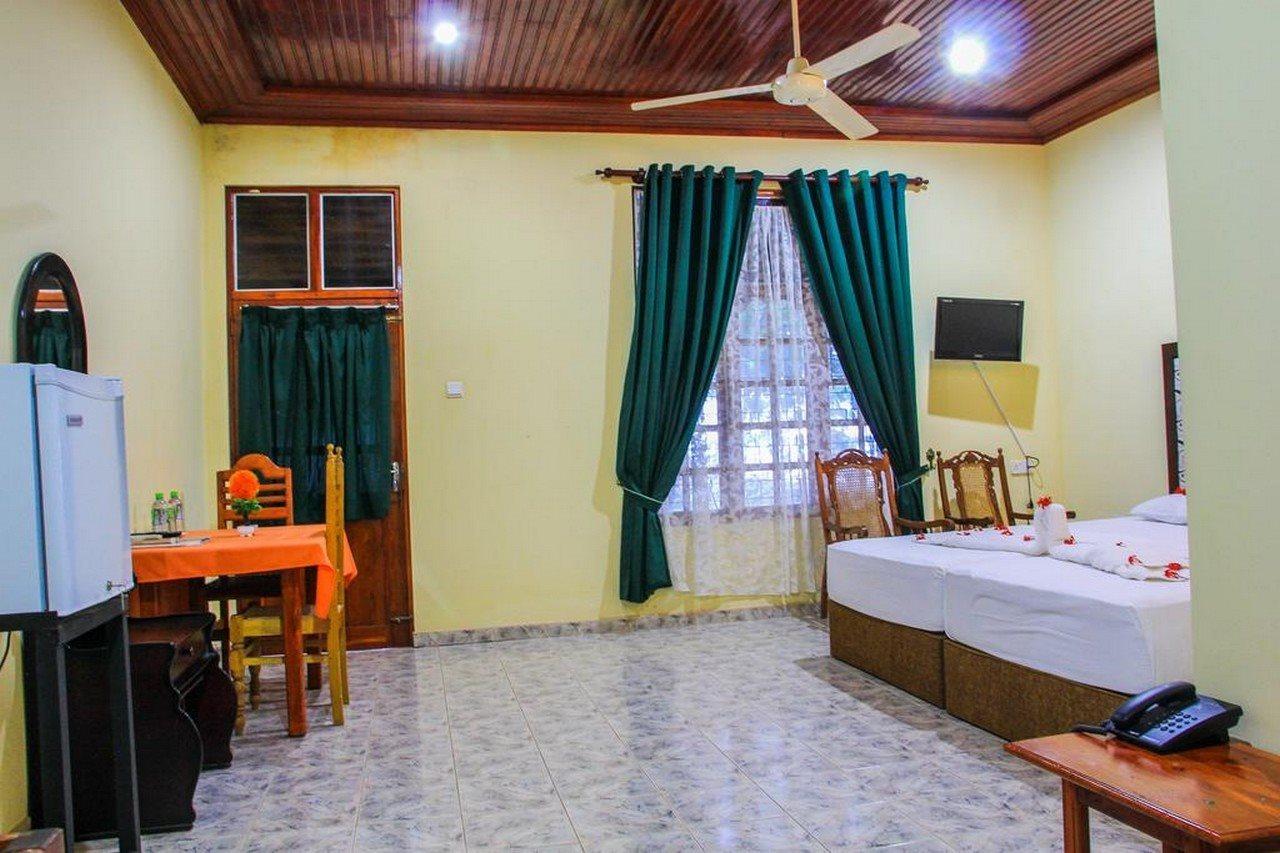 Wila Safari Hotel Tissamaharama Exterior foto