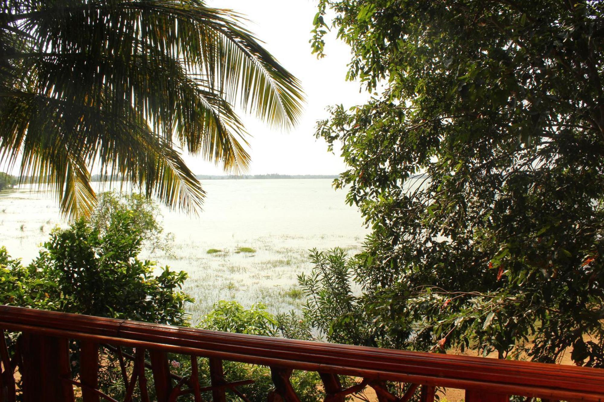 Wila Safari Hotel Tissamaharama Exterior foto