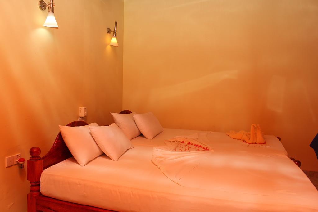 Wila Safari Hotel Tissamaharama Zimmer foto