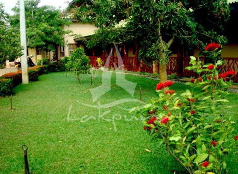 Wila Safari Hotel Tissamaharama Exterior foto